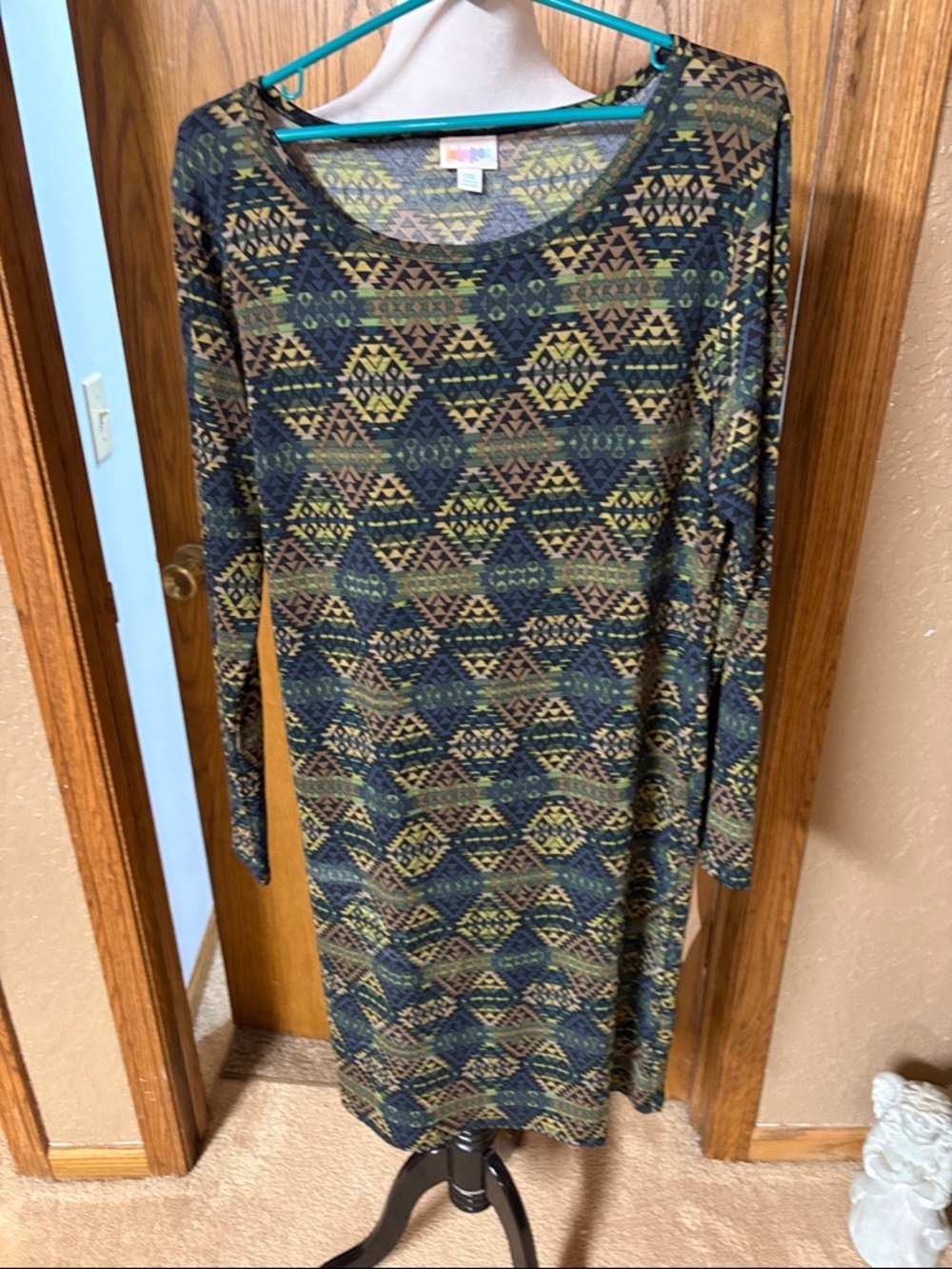 Women's Long Sleeve Geometric Print Dress - Green/Tan